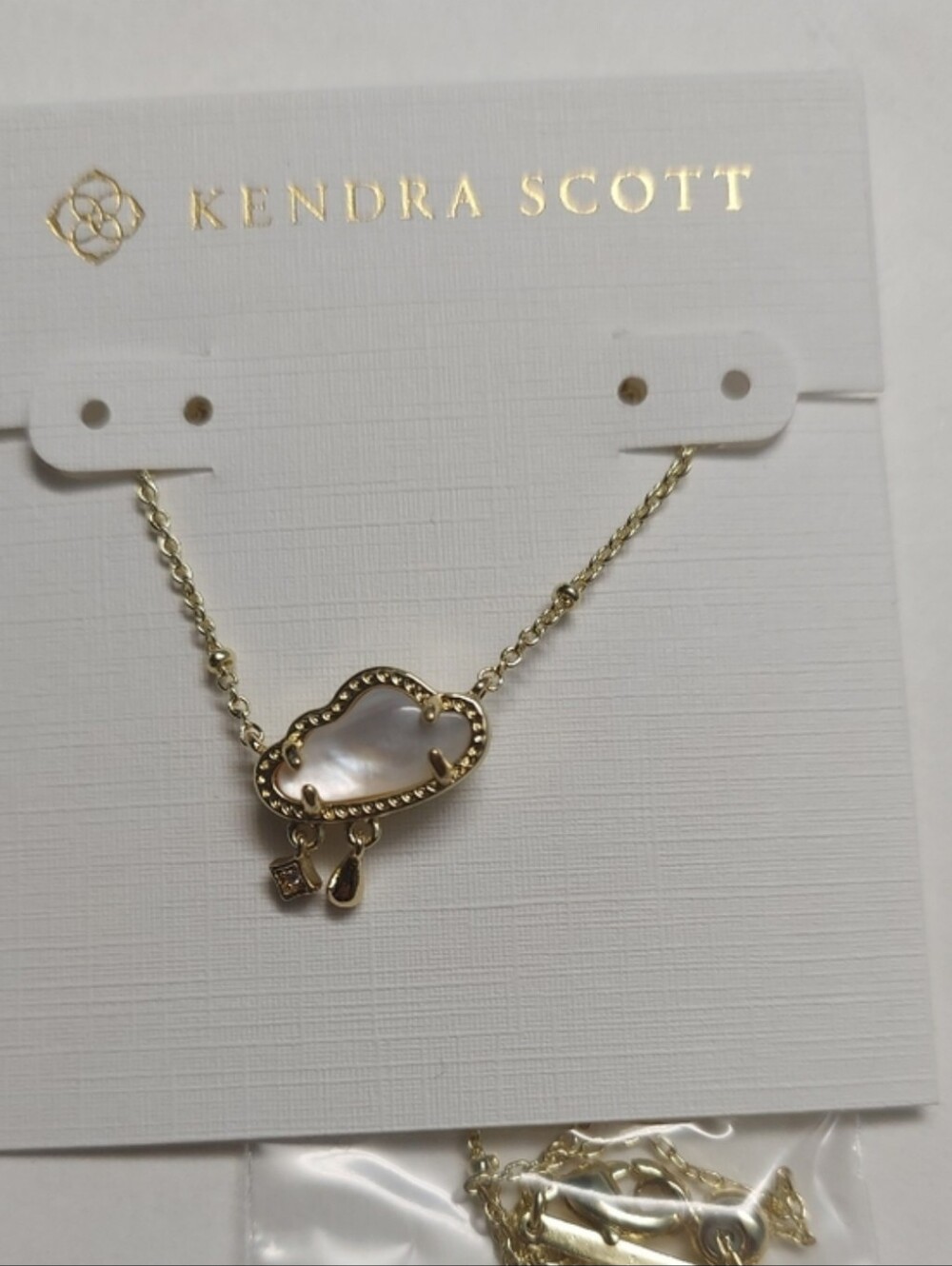 Kendra Scott Celeste Cloud Gold Short Pendant Necklace New - Picture 7 of 7